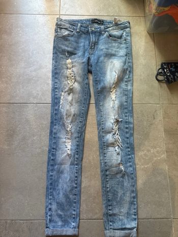 Jean troué 36