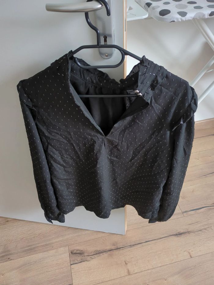 Blouse noire à sequins - photo numéro 2