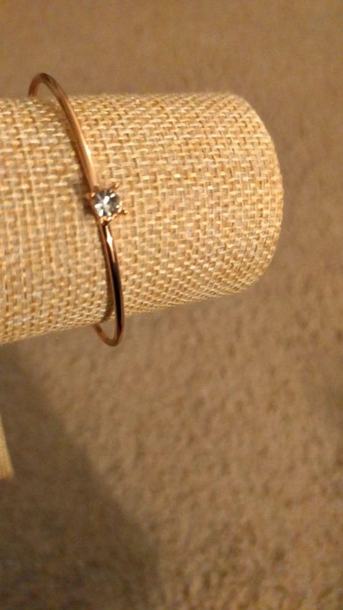 Bracelet doré avec cristal, femme