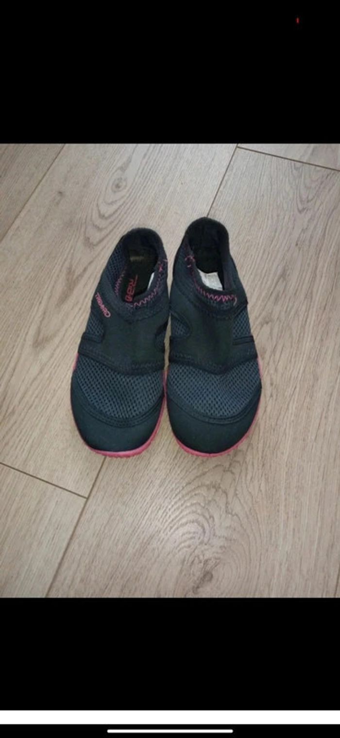 Chaussures de mer/plage Tribord fille pointure 30/31 en très bon état.