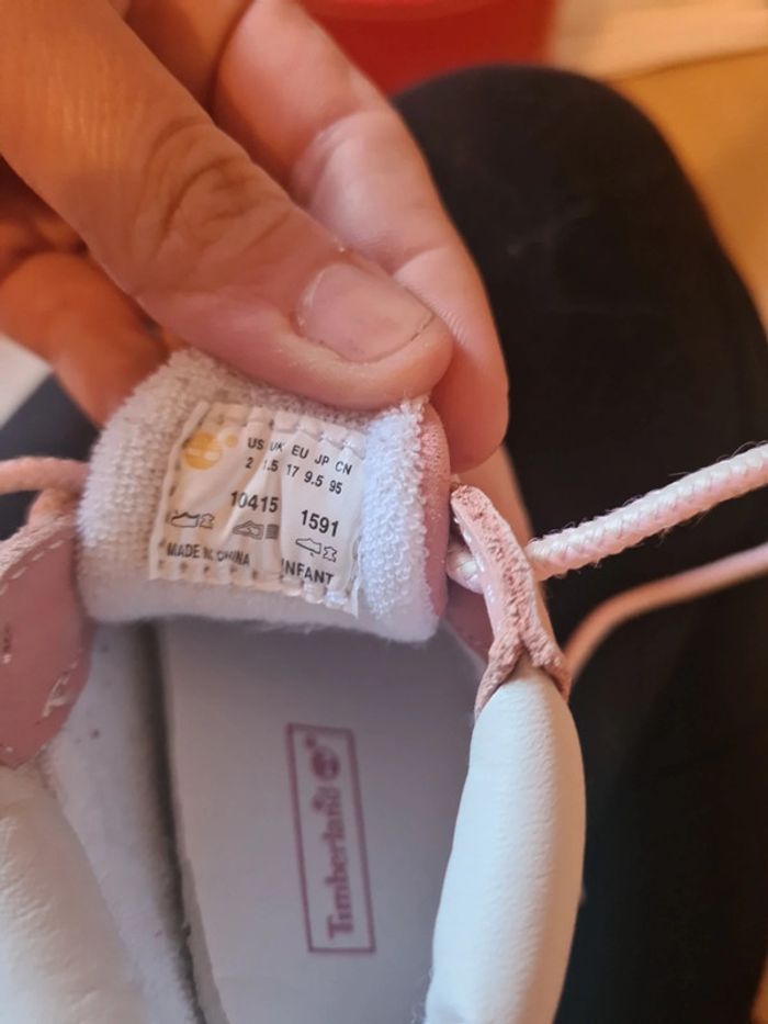 Petite chaussure Timberland taille17 - photo numéro 3
