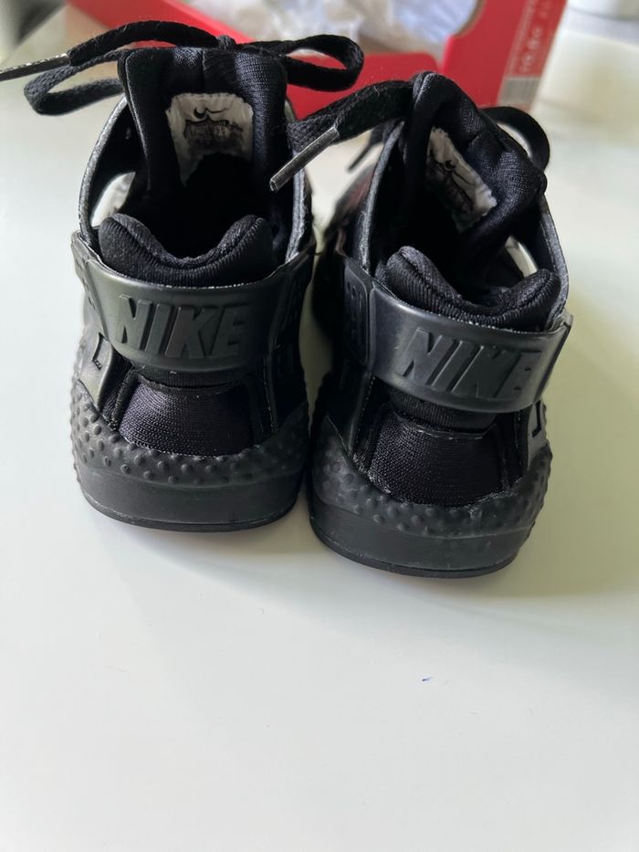 Basket enfant Nike huarache - photo numéro 6