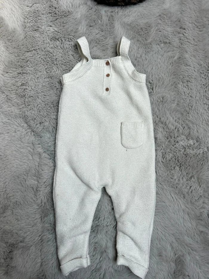 Grenouillère fille  taille 9 mois