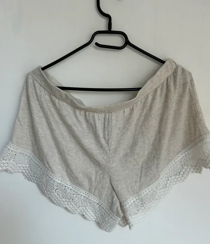 Short beige et dentelle femme taille 42/44 luxury - photo numéro 2