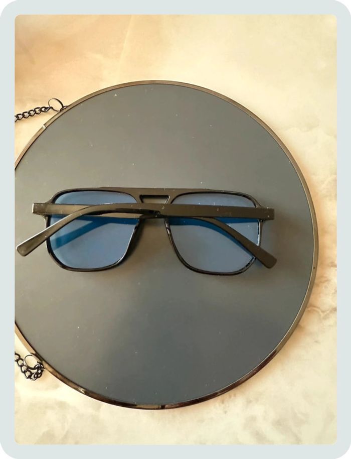 Lunette de soleil noire/bleue - photo numéro 2