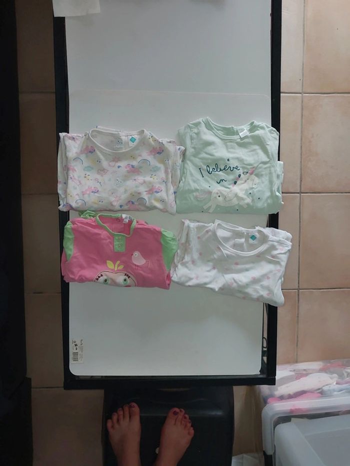 Lot pyjama fin 9 mois - photo numéro 2