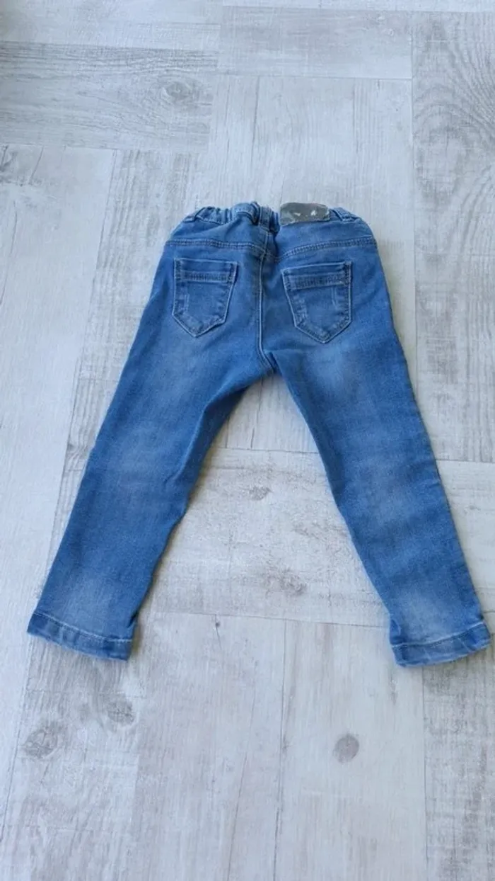 Jeans Taille 2 ans - photo numéro 2