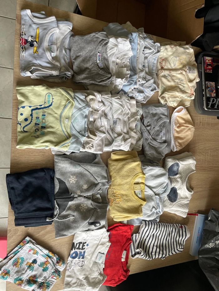 Lot vêtements mixte/garcon 3 mois