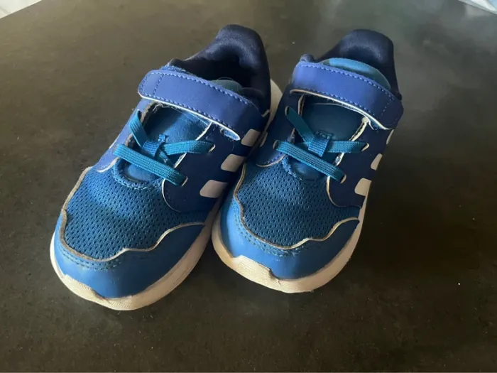 Basket Adidas Tensaur bébé