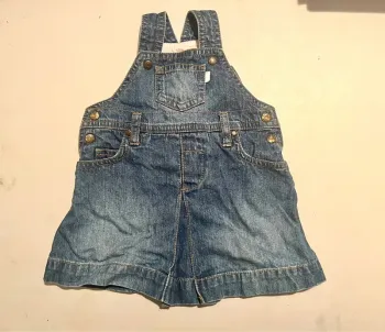 Très belle robe salopette en jean pour bébé fille