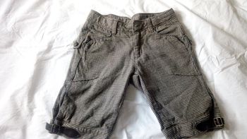 Très joli pantacourt motif pied de poule marron et vert