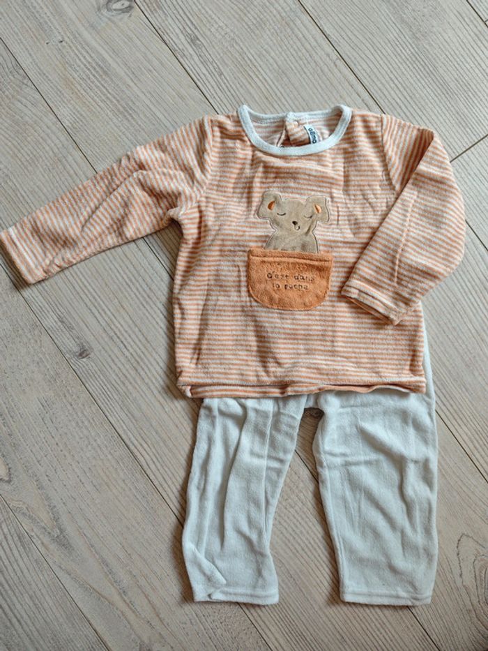 3 pyjamas velours 24 mois - photo numéro 4