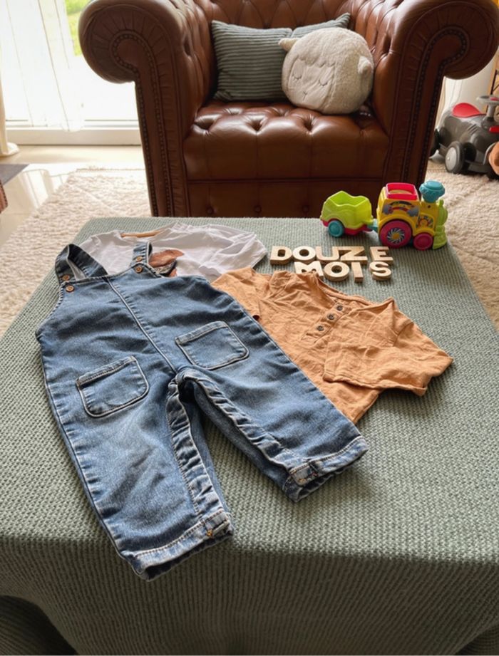 Ensemble salopette en jeans et haut en coton