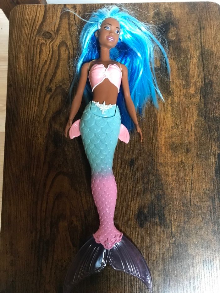 Barbie sirène métisse Mattel 2021 - photo numéro 2