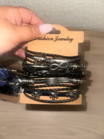 Lot deux bracelet neuf