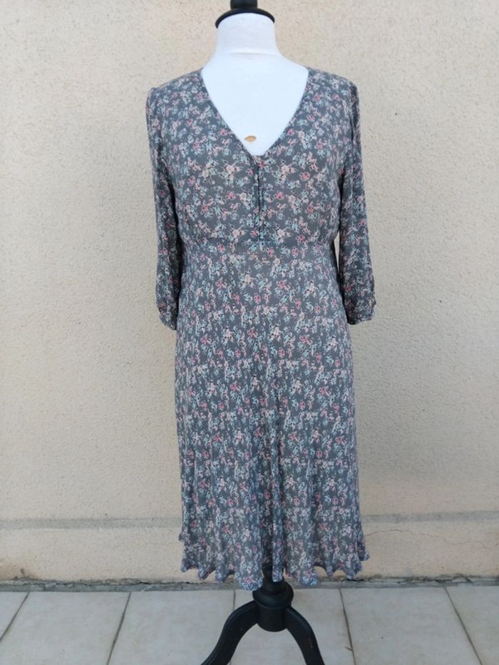 Tres belle Robe Caroll t42  100%viscose - photo numéro 3