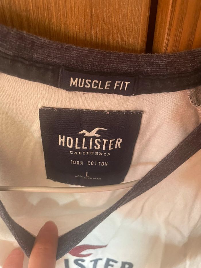 Tee shirt hollister blanc et bleu - photo numéro 2