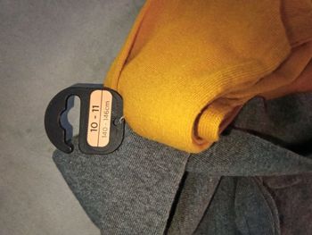 2 paires de collants neuf moutarde et gris 10/11 ans