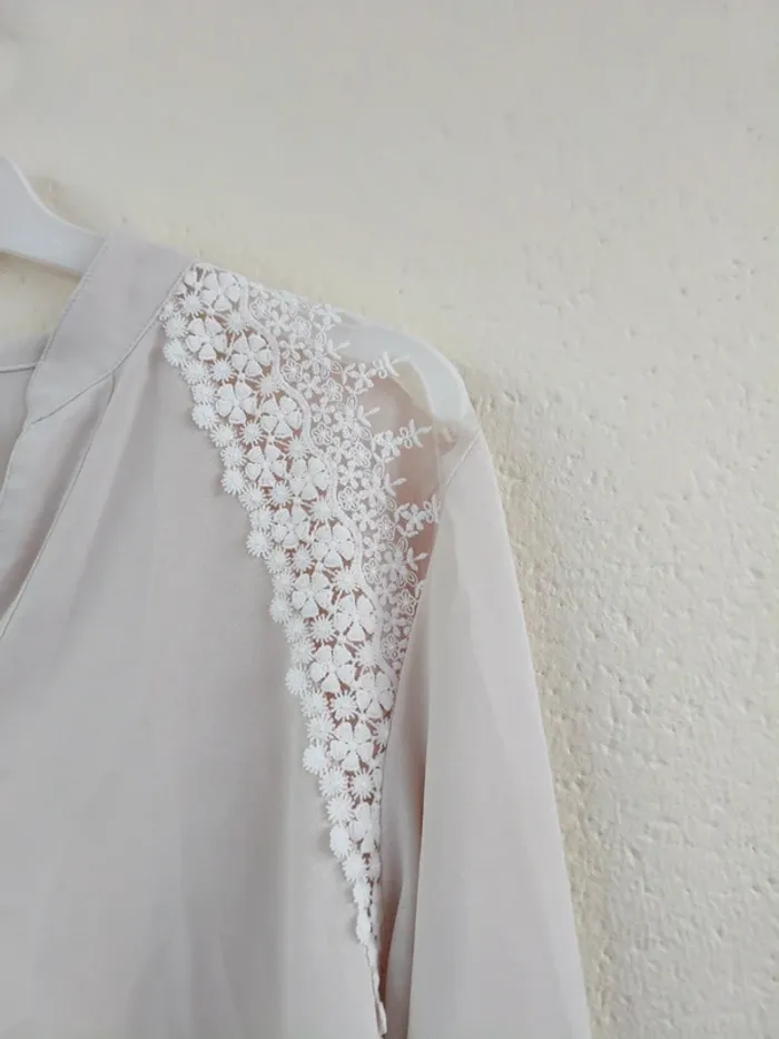 Blouse ivoire - Shein - taille 40/42 - photo numéro 2