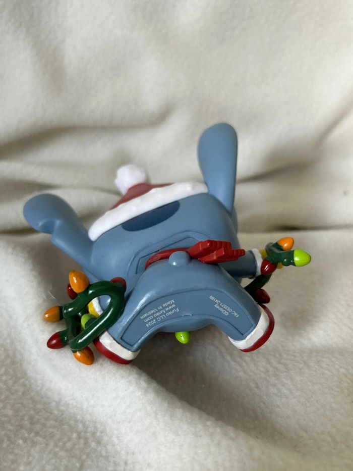 Funko Pop Stitch Noël 2024 – Disney - photo numéro 3