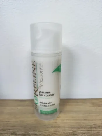Bioreline soin anti age à l argan150 ML  à utiliser  6 mois après ouverture valeur 47€