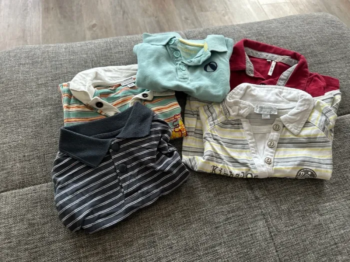 Lot 5 polos manches courtes 12 mois