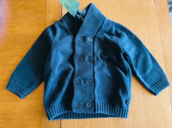 309683  gilet épais bleu marine garçon 18 mois obaidi