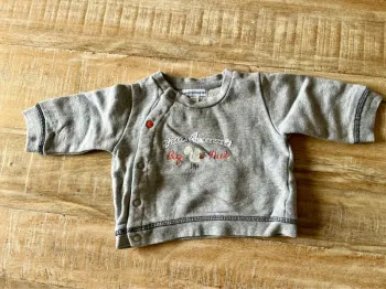 Pull gris