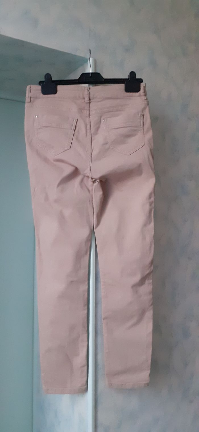 Jean femme taille 40 - photo numéro 2