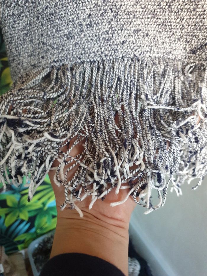 Pull ajouré frangé - photo numéro 7