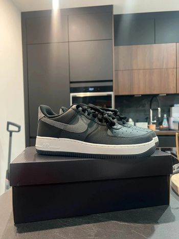 Nike Air Force 1 Noires & Grises - Taille 40
