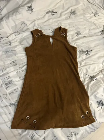 Petite robe daim