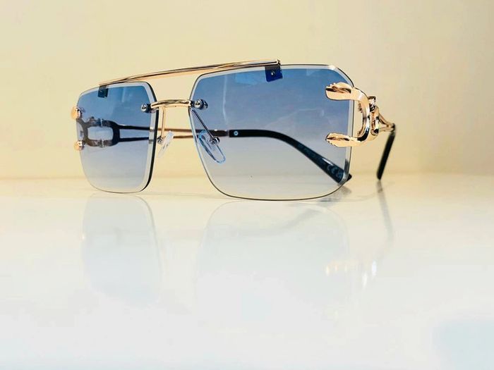 Lunette de soleil moxte dorée verres bleus dégradés UV protection catégorie 2 - photo numéro 12