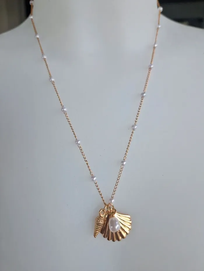 Collier fantaisie doré pendentif coquillage - photo numéro 2