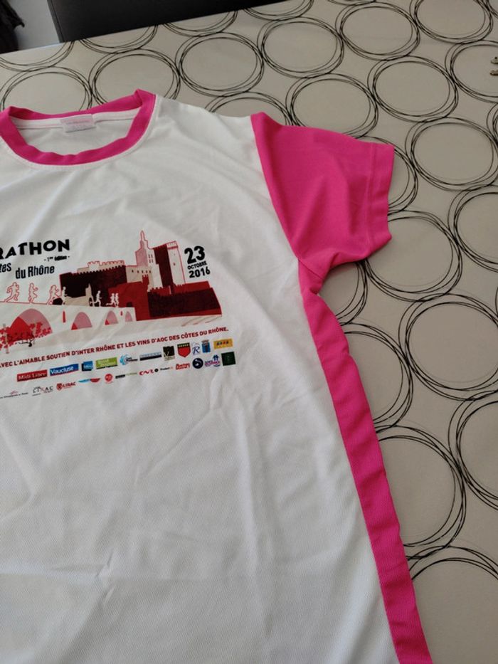 Tee shirt running Marathon taille M neuf - photo numéro 3