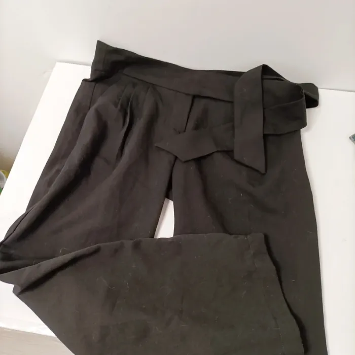 Lot 9 pantalons femme T36/38 dont jeans, bermudas, salopette denim LOT036 - photo numéro 5