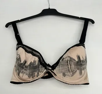 🔹 Ensemble lingerie paysage urbain – Charlott’ 90D 🔹