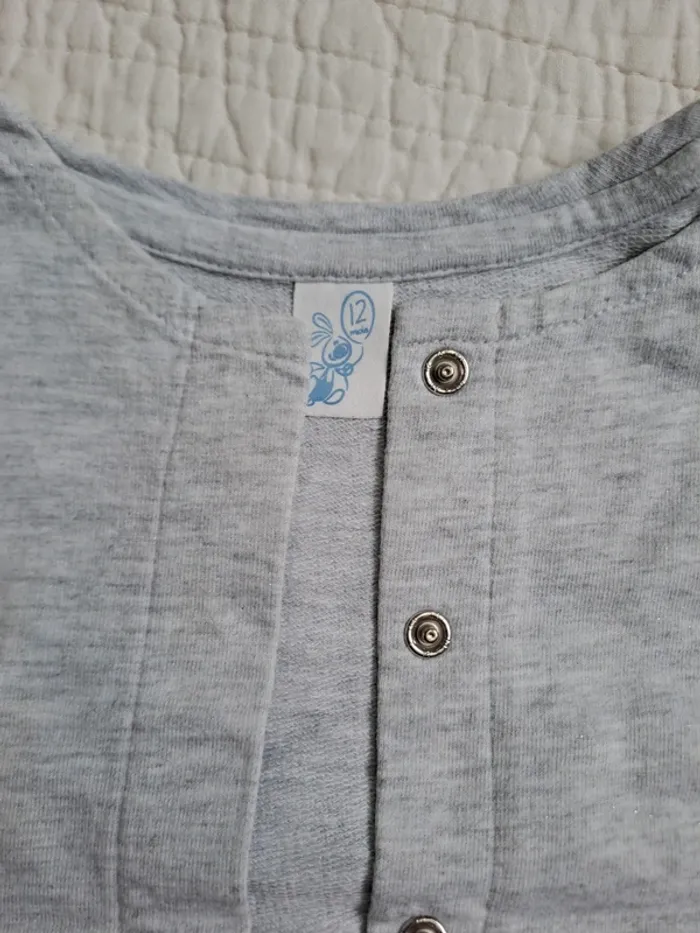 Lot 2 gilets 12 mois - photo numéro 4