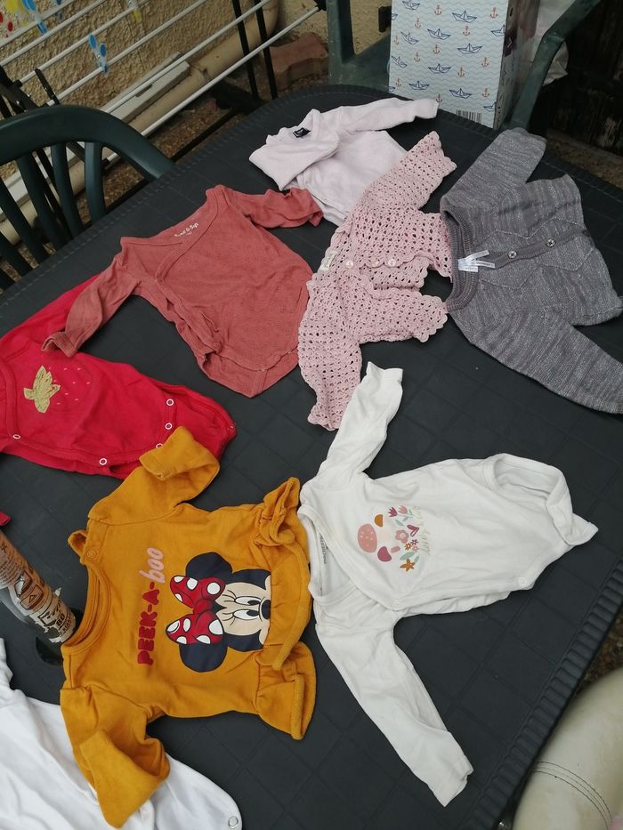 Lot vêtements bébé filles - photo numéro 9