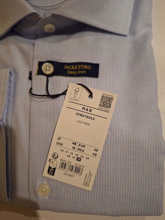 Chemise à fines rayures bleu clair et blanc neuve OVS 48 - photo numéro 2