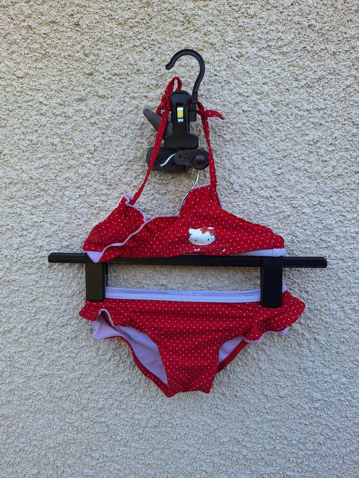 🩱 Maillot de bain 2 pièces Hello Kitty 6 ans