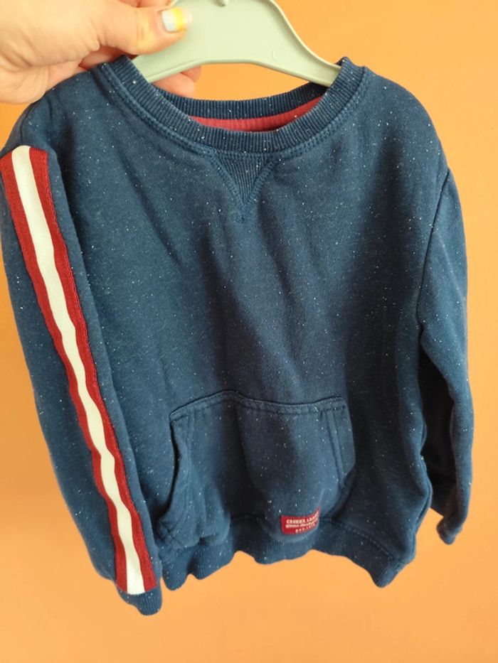 Pull bleu marine 4 ans
