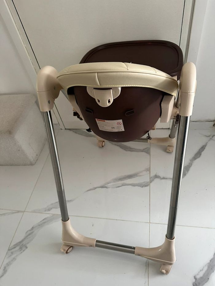 Chaise haute - photo numéro 4