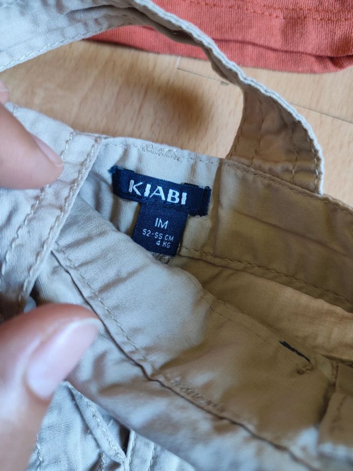 Lot tenue Neuve salopette courte + t-shirt manches longues Kiabi en 1M - photo numéro 3