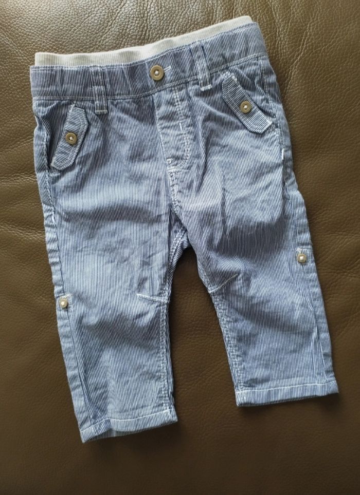 Pantalon / Pantacourt 6 mois neuf - photo numéro 2