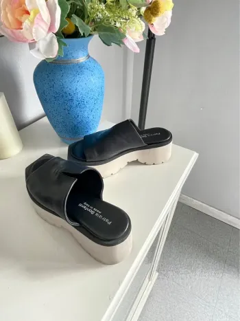 Mules noires Patrizia Bonfanti