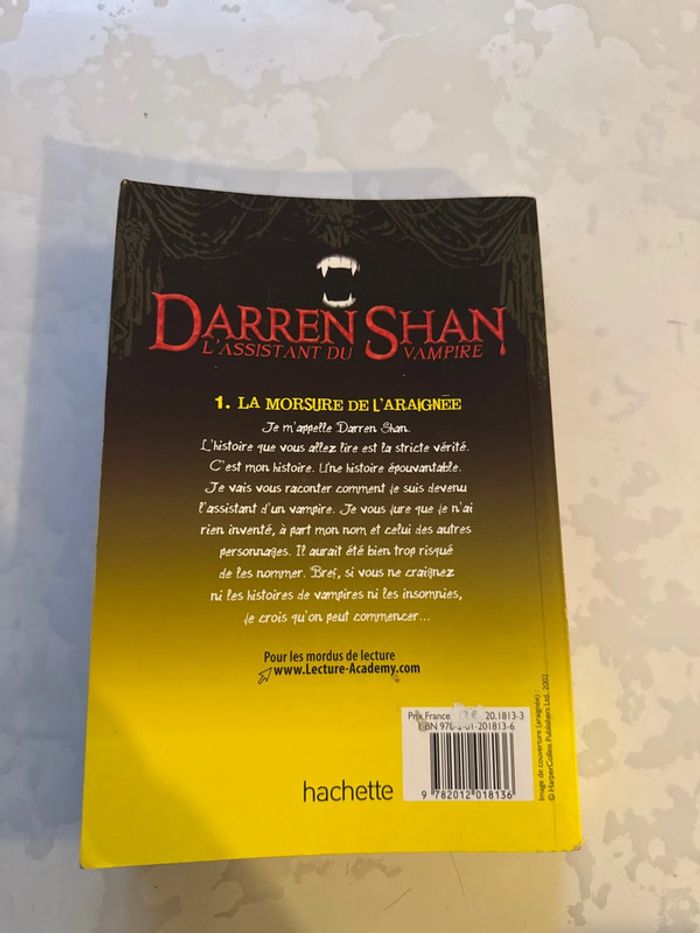 Livre Darren shan - l’assistant du vampire - tome 1 - la morsure de l’araignée - photo numéro 5