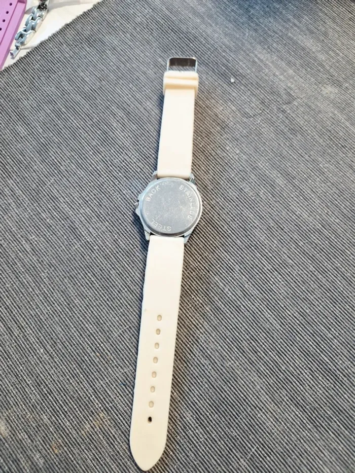 Montre fantaisie - photo numéro 3