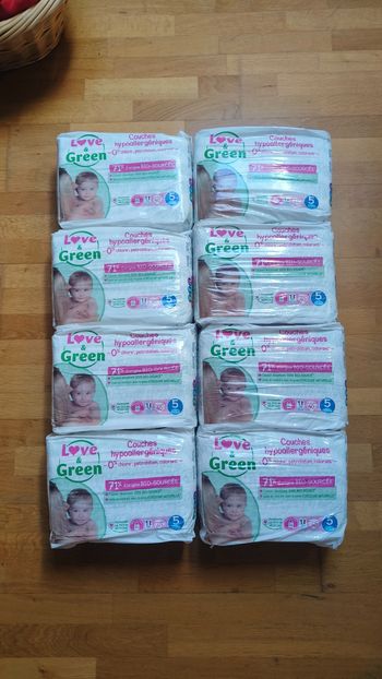 8 paquets de couches Love and green taille 5