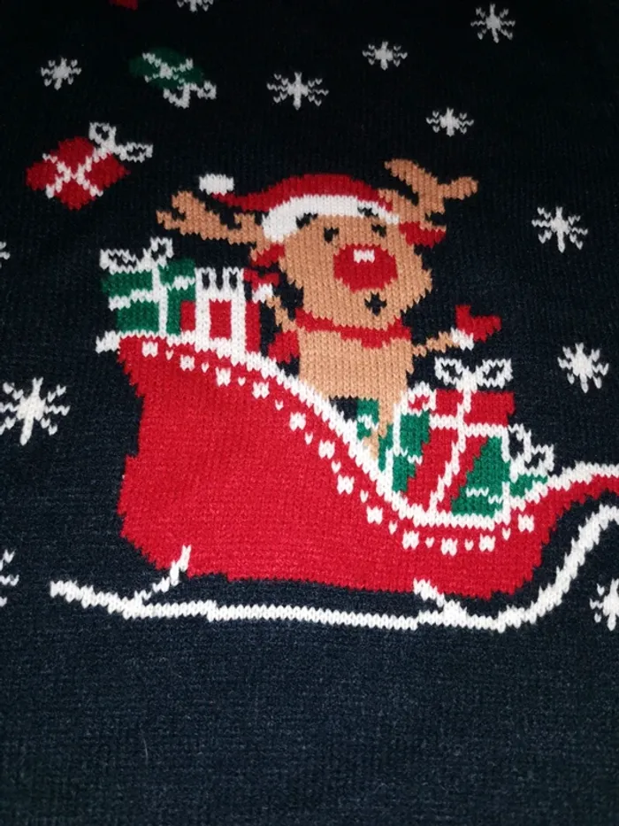 Pull motif Noël - photo numéro 3